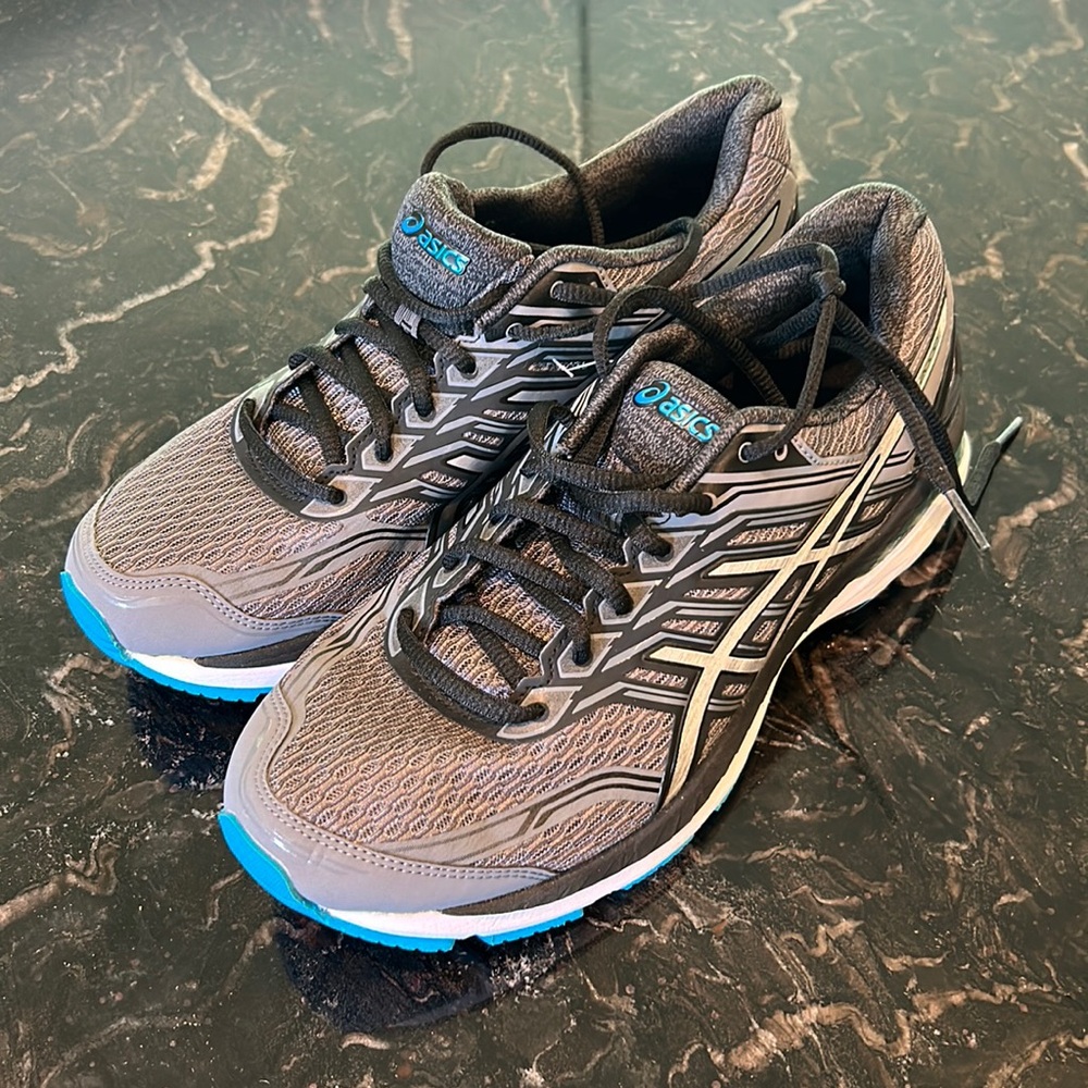 Brand new ASICS GT-2000 men’s 8.5